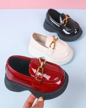 Crianças Sapatos de Couro 2023 Novo Outono de Meninas, Moda Desempenho Sapatos de Estilo Britânico Meninos' Sola Macia Único Sapatos Tamanho 25-36