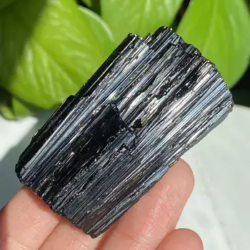 Natural de cristal preto turmalina áspero raw original da pedra de minério de amostra de ensino home office decoração